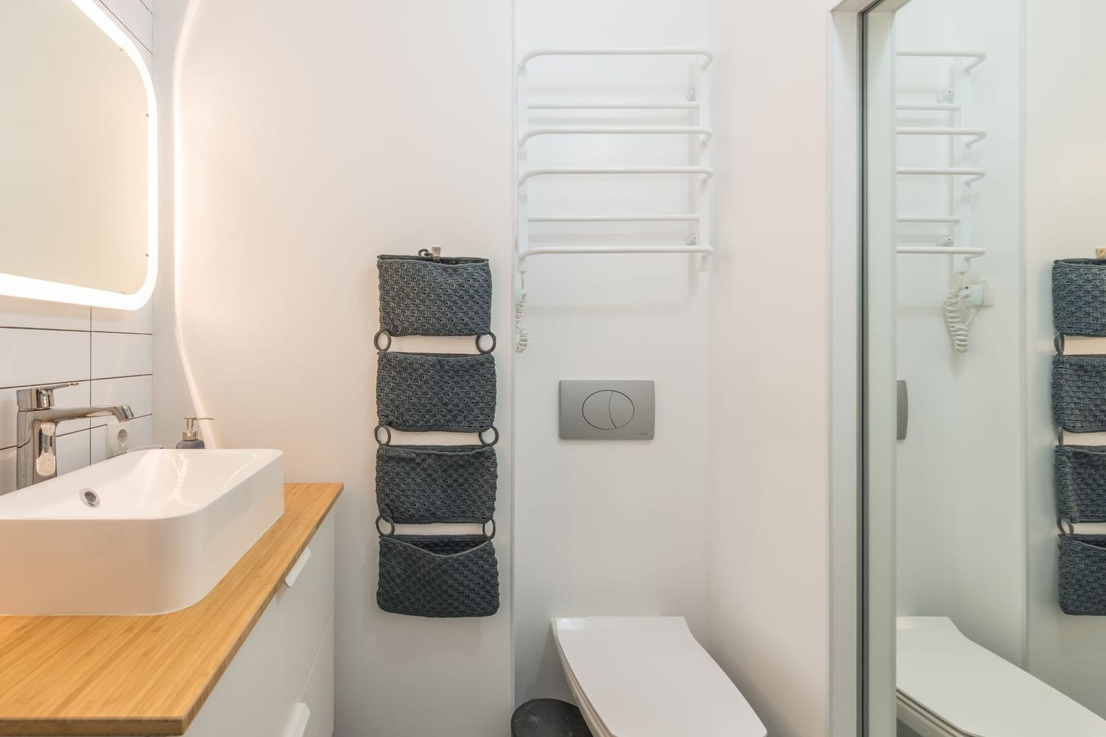 Studio Apartment Short Let in Alausa — bathroom