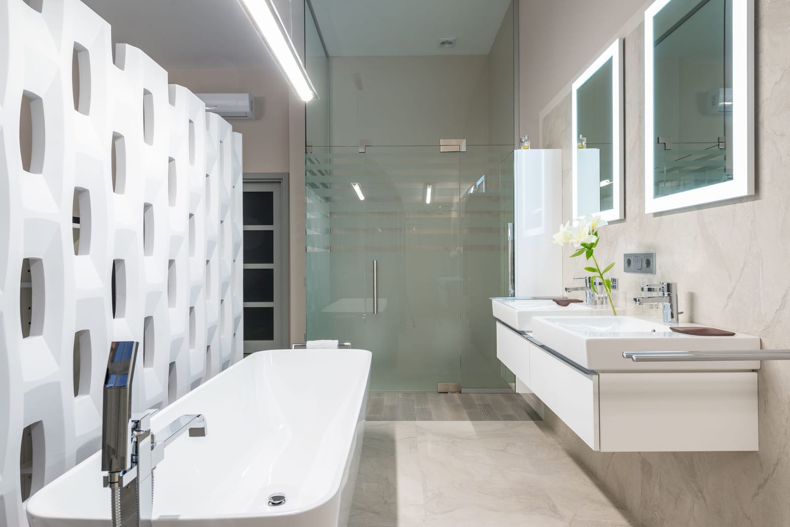 3-Bedroom Penthouse for Sale in Shitta — bathroom