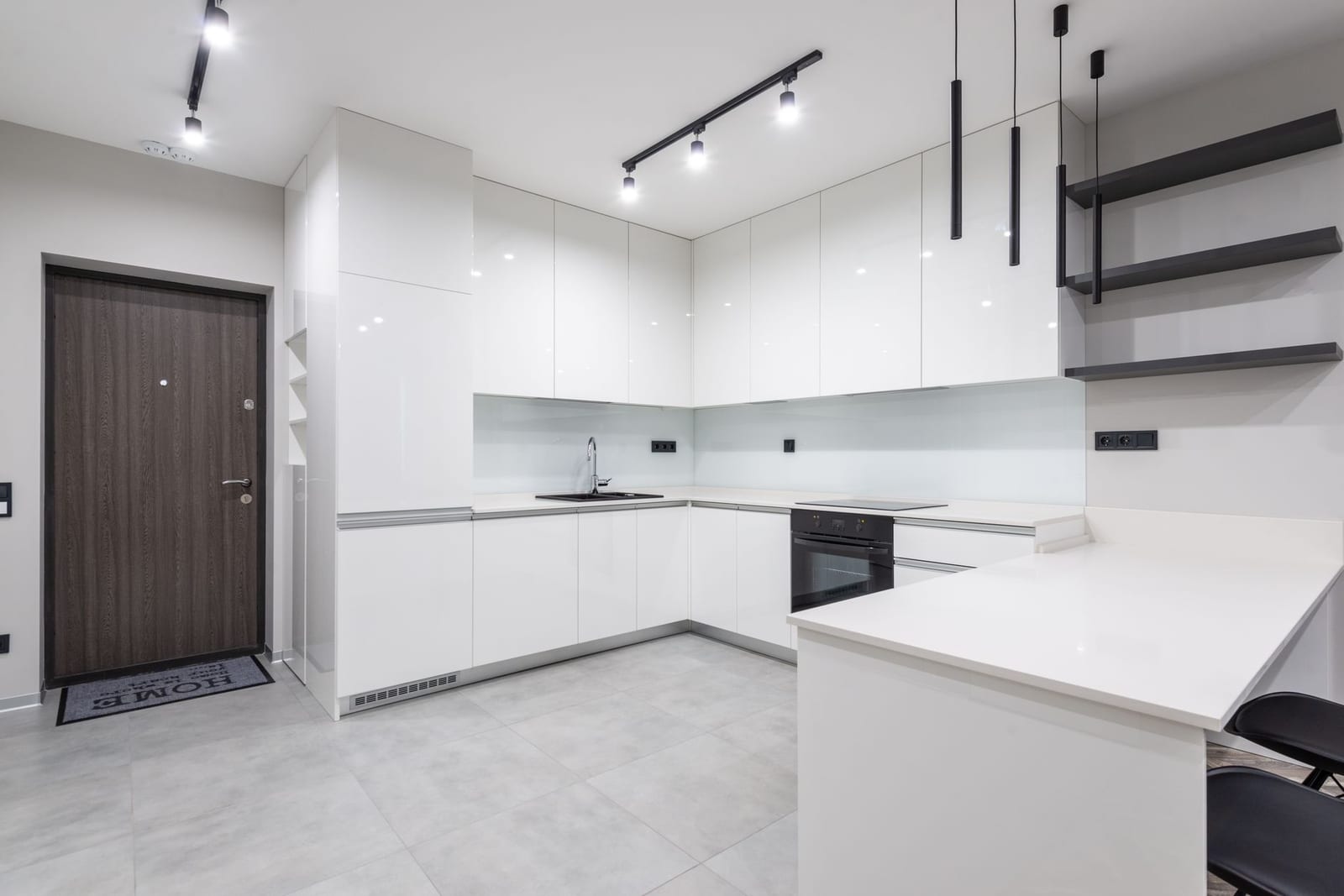 3-Bedroom Apartment Short Let in Oke-Ado — kitchen