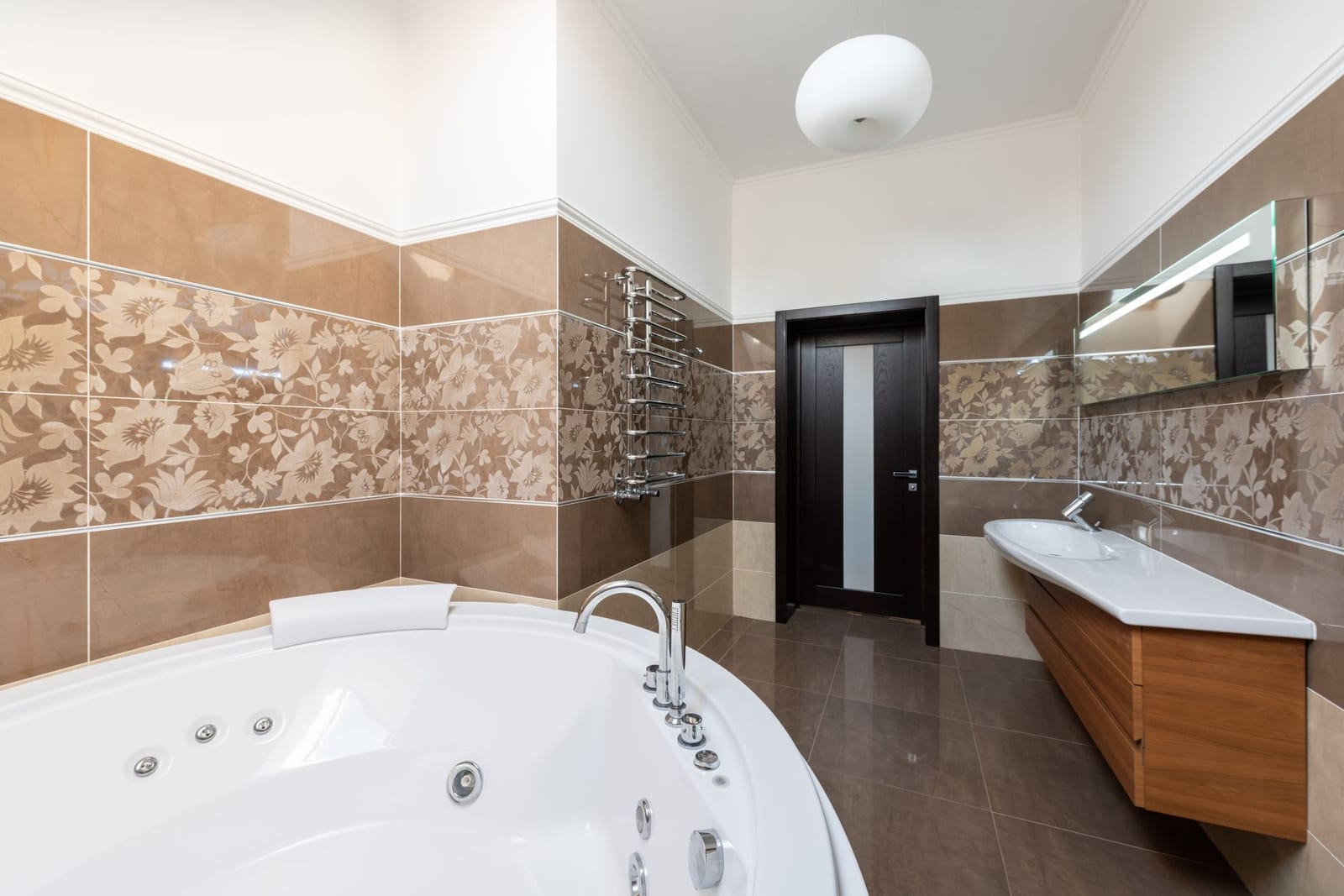 5-Bedroom Mansion for Sale in Mgbuoba β bathroom