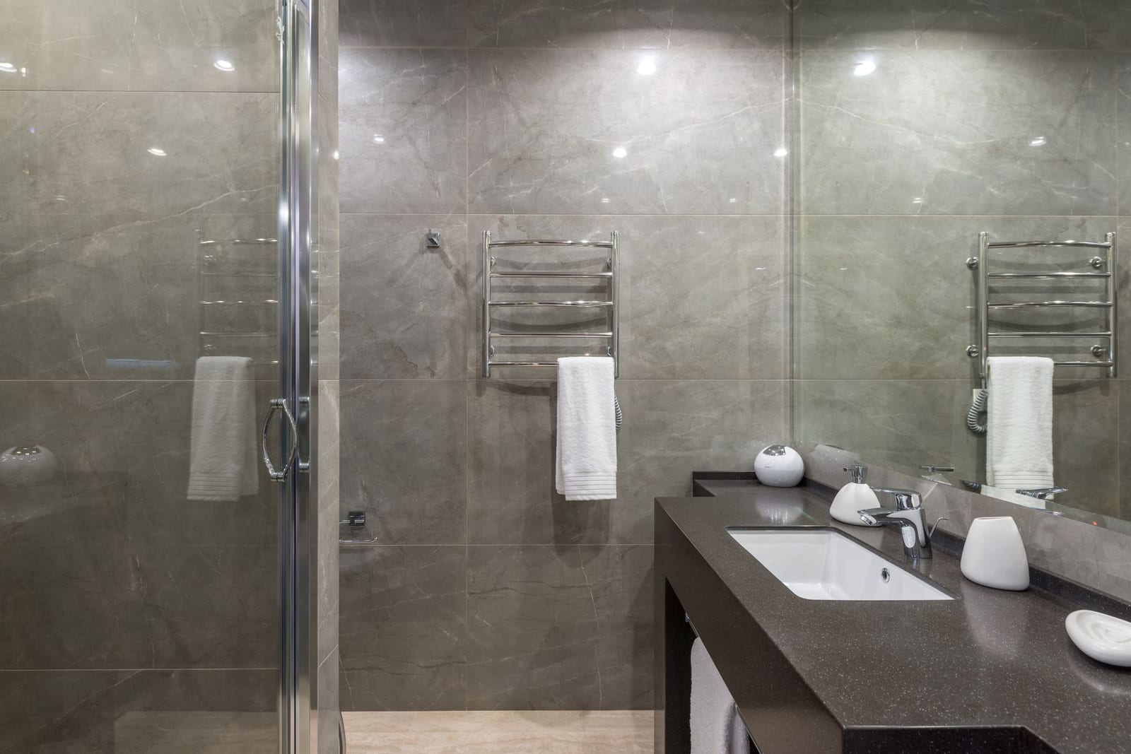 4-Bedroom Duplex to Let in Olodi Apapa — bathroom